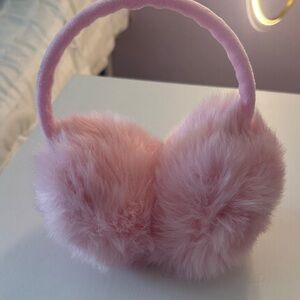 Women’s fluffy pink earmuffs - adorable and aesthetic!!